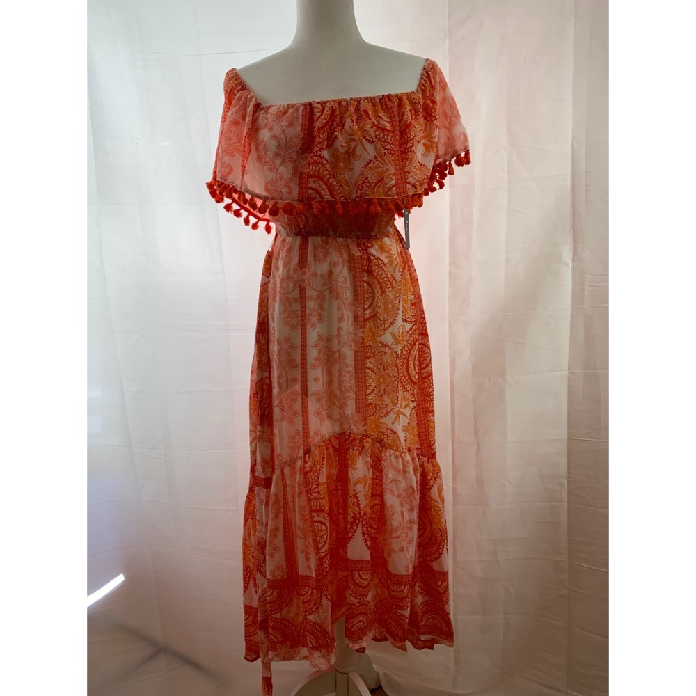Lulu’s: Off the Shoulder Print  Maxi Dress Size: S